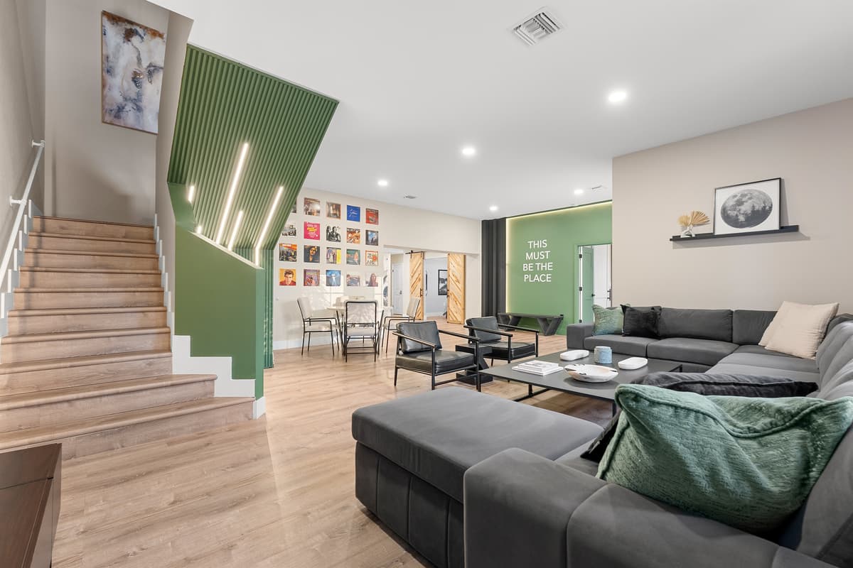 🎬 Stylish, cozy, and entertainment-ready — choose your energy.